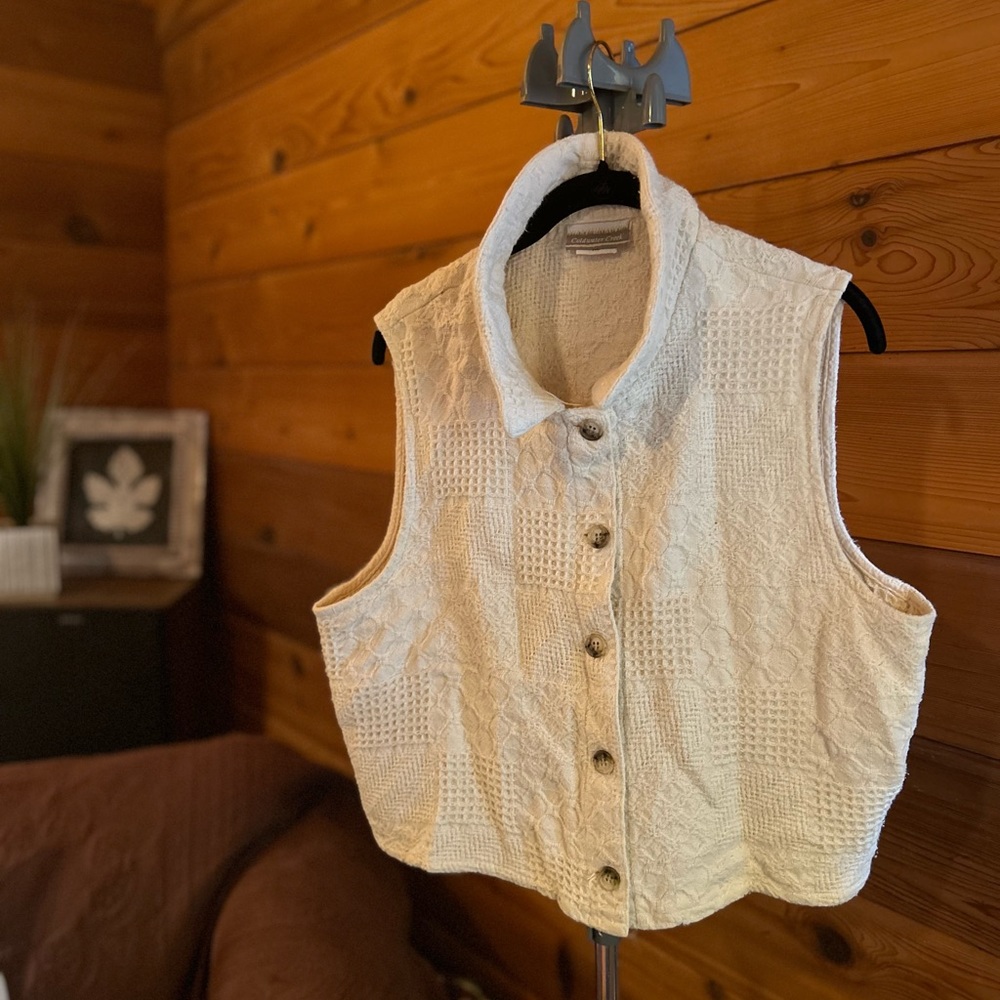 Cold Water Creek vest. Cream color size XL